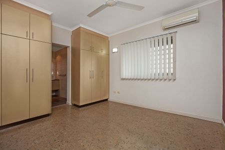 7/30 Cavenagh Street, Darwin City, NT 0800 - Photo 2