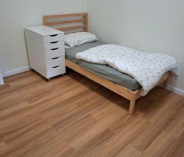 Strathfield - Photo 4