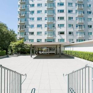 English Bay VIEW Apartment - Photo 2