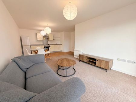 2 bedroom flat to rent - Photo 2