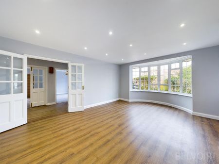 4 bedroom detached bungalow to rent - Photo 3