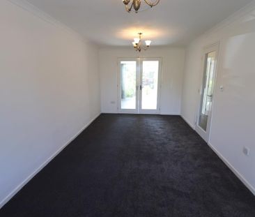 3 bedroom semi-detached house to rent - Photo 3