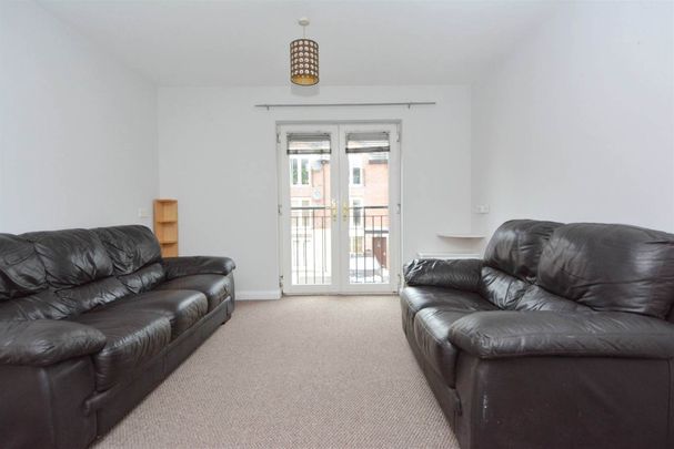 24 Maldon Court, Belfast, BT12 6GY - Photo 1