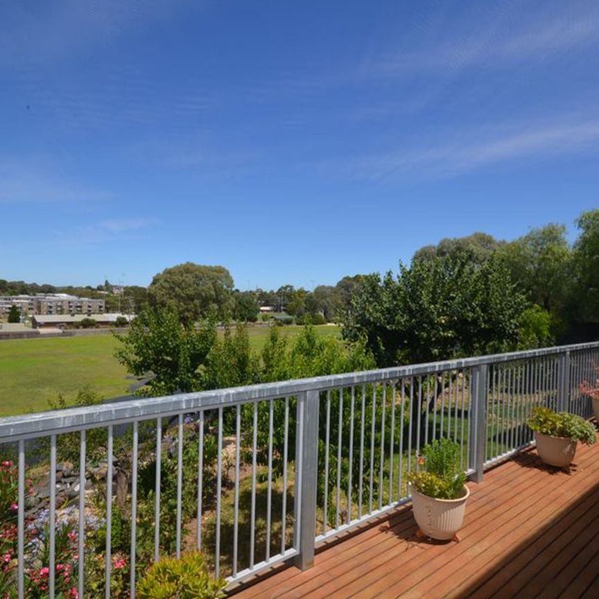 2 Ingleton Street, North Bendigo - Photo 1