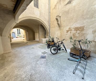 Location appartement 4 pièces, 94.01m², Nîmes - Photo 1