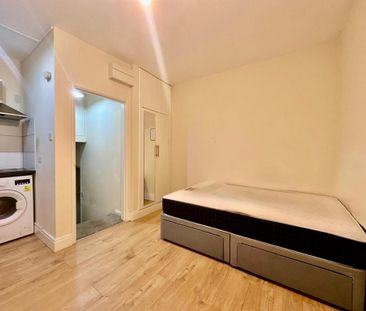 Studio to rent - Photo 2