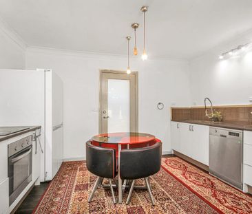 Home Sweet Home: Charming 3-Bedroom Close to Everything! - Photo 4