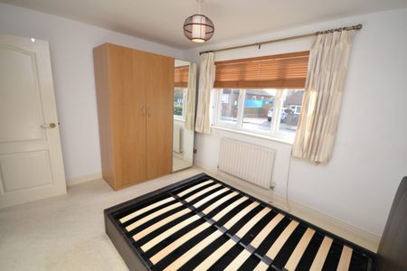 2 bed Ground Floor Flat for Rent - Photo 3