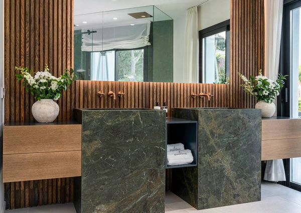 6 bedroom luxury Villa for rent in Nueva Andalucia, Spain