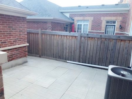 For Lease - 213 East's Corners Boulevard, Vaughan, Ontario - Photo 3