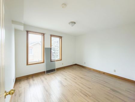 For Lease - 2311 Major Mackenzie Drive Unit# 4, Vaughan, Ontario - Photo 2