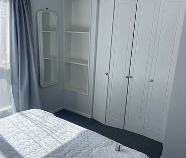 Fully furnished City Townhouse with Garage - Photo 6