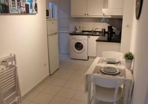 Rua do Terreirinho, Lisbon, Lisbon 1100-596 - Photo 1