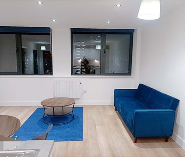 1 Bed Flat, Talbot Road, M16 - Photo 3