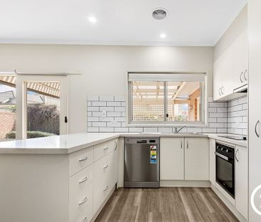 Stylish & Central - Photo 3