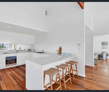 Immaculately Presented Furnished Family Home with Ocean Views - Photo 4