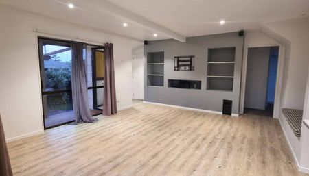 Family home in Beach Haven - Photo 3