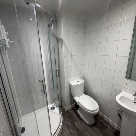 Oldgate, Huddersfield - Photo 4