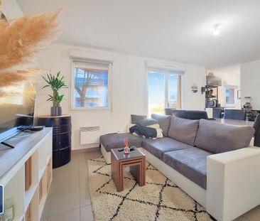 Location Appartement 2 pièces 47m² PECQUENCOURT 59146 - Photo 2