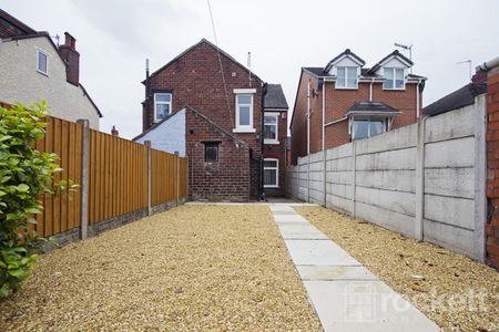 2 bed Semi Detached House to rent in West View, Wolstanton, ST5 - Photo 3