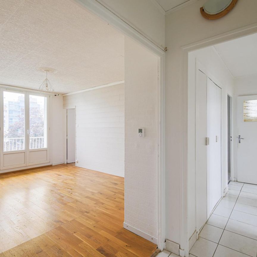 Location Appartement 4 pièces 66m² ST MARTIN D HERES 38400 - Photo 1