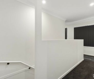 Gorgeous, spacious and centrally located! - Photo 3