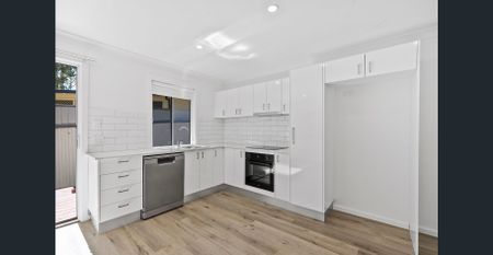 Bright and Sunny - Photo 4