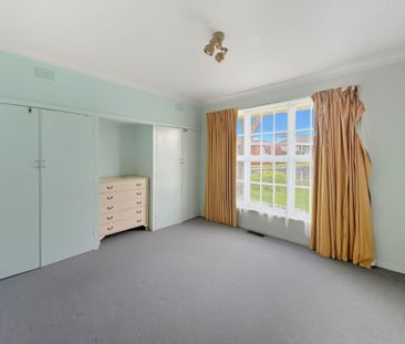 4 Hastings Street, Wendouree - Photo 6