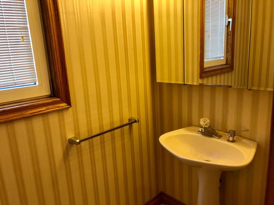 For Lease - 39 Spruce Avenue, Richmond Hill, Ontario - Photo 1