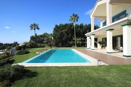 Alquiler de casa o chalet independiente en La Concha-Resina Golf - Photo 2