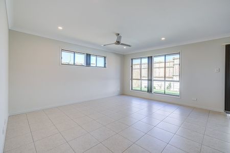 Family Home In Great Location - Photo 2
