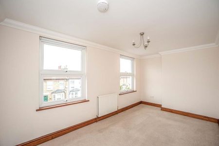 4 bedroom terraced house to rent - Photo 5