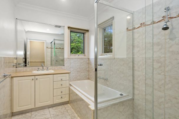 73 Victoria Crescent, Mont Albert. - Photo 1