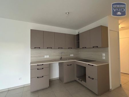 Location Appartement 3 pièces 56m² THONON LES BAINS 74200 - Photo 5