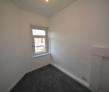 3 bed House - Terraced for Rent - Photo 2