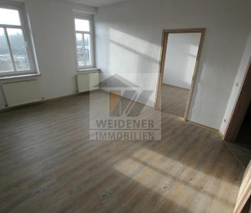 Geräumige 2-Raum-Wohnung mit Balkon & Wanne nahe am Wintergarten - Photo 4