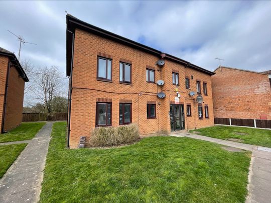 2 bedroom apartment to rent Cavalier Close - North Luton - Ground Floor - Unfurnished - LU3 2XS - Photo 1