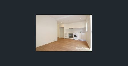 MODERN ONE BEDROOM UNIT - MOMENTS WALK TO ELOUERA BEACH - Photo 2