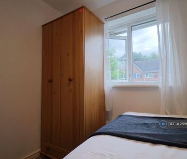 1 bedroom in a house share to rent - Photo 4