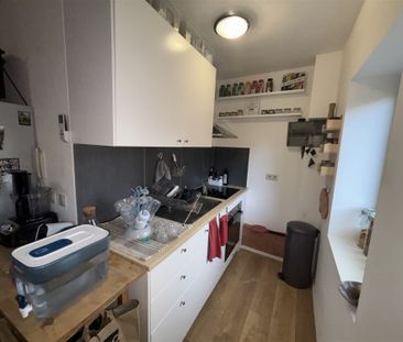 Bel appartement 1 ch entièrement rénové au 2ème étage - Photo 3