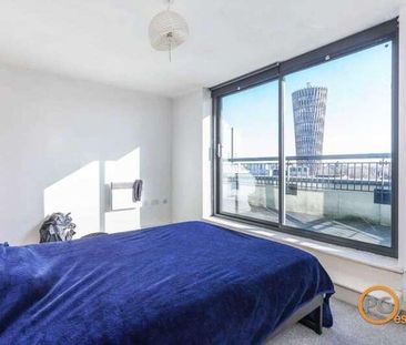 High Street, Stratford, E15 - Photo 1