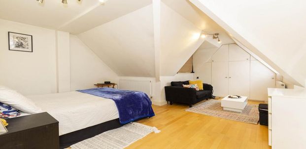 Superb modern studio located in the heart of Camden - Photo 1