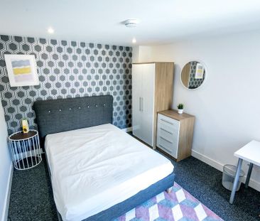 6 bedroom terraced house to rent - Photo 3