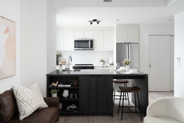 170 René-Lévesque East, Montréal, QC - Photo 1