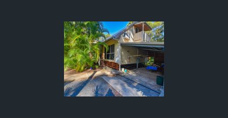 Idyllic Cottage, North end of Island in Peaceful, Private Setting. - Photo 4