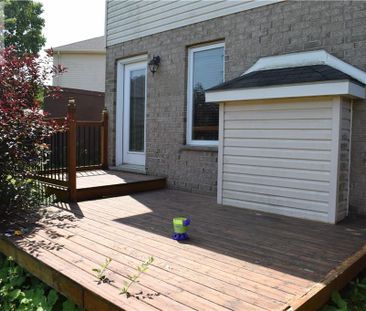 242 BUTTERCUP Court Unit# Upper, Waterloo, Ontario, N2V2W8 - Photo 3