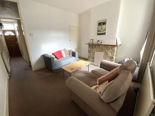 3 bedroom terraced house to rent - Photo 1