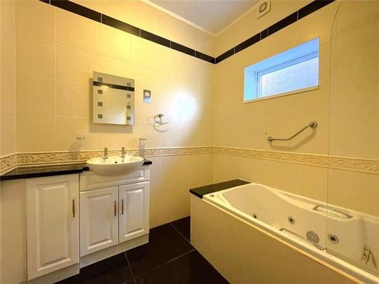 The Lea, Kidderminster, Worcestershire, DY11 - Photo 1