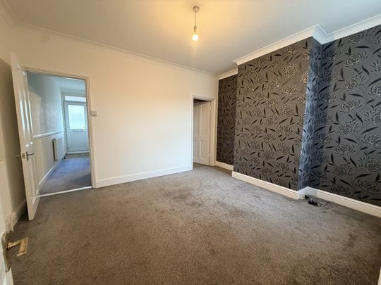 Norwich Road, Lowestoft - Photo 1