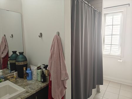 For Lease - 31 Snap Dragon Trail, East Gwillimbury, Ontario - Photo 4